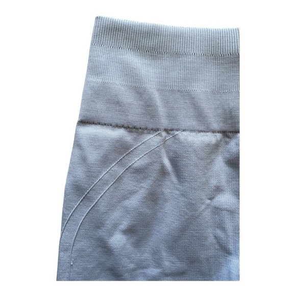 LULULEMON-LIGHT GRAY IN THE FLOW LEGGINGS-SIZE 4 - Picture 4 of 7